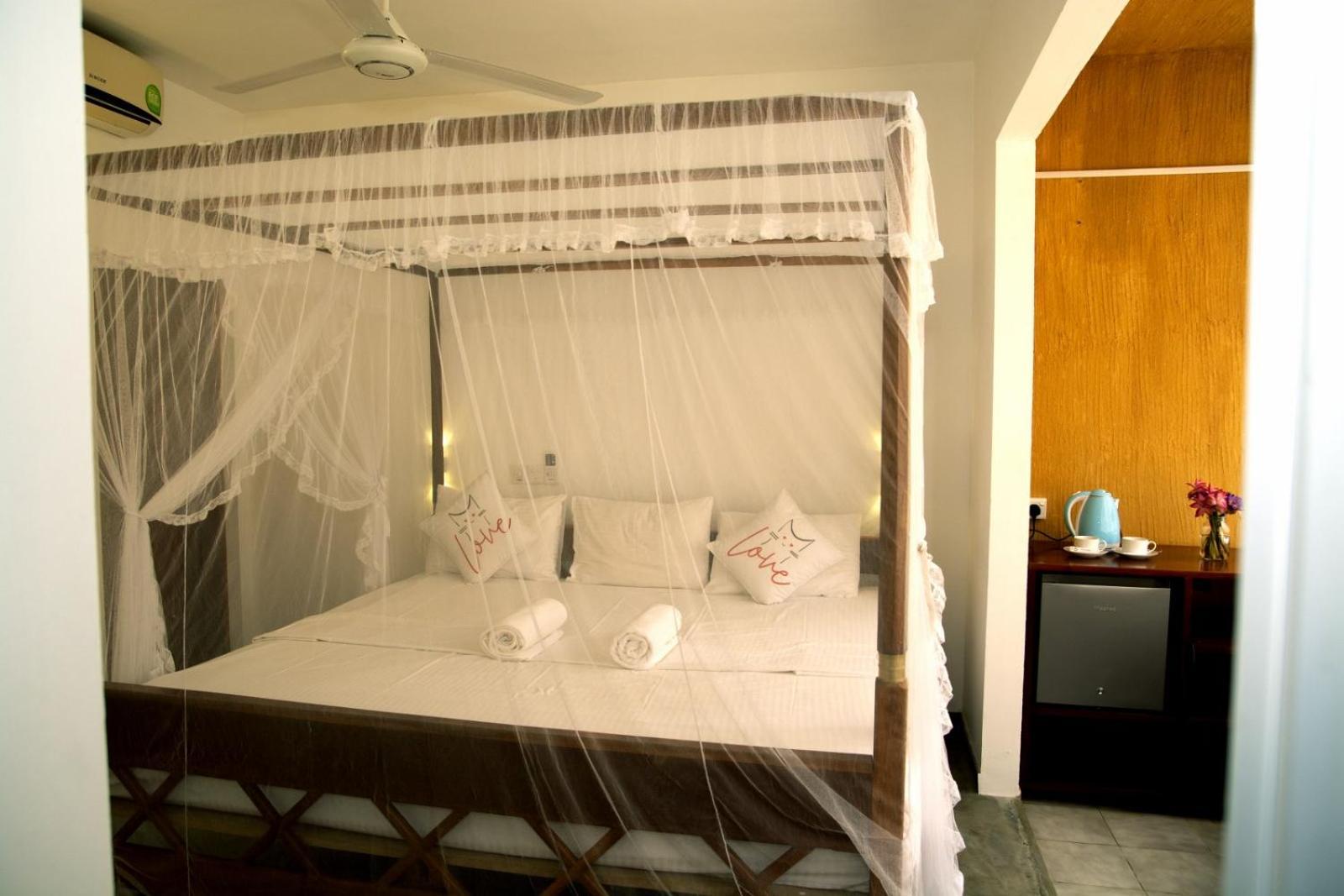 Coconut Style Restaurant & Milinda Guest Hotell Unawatuna Exteriör bild