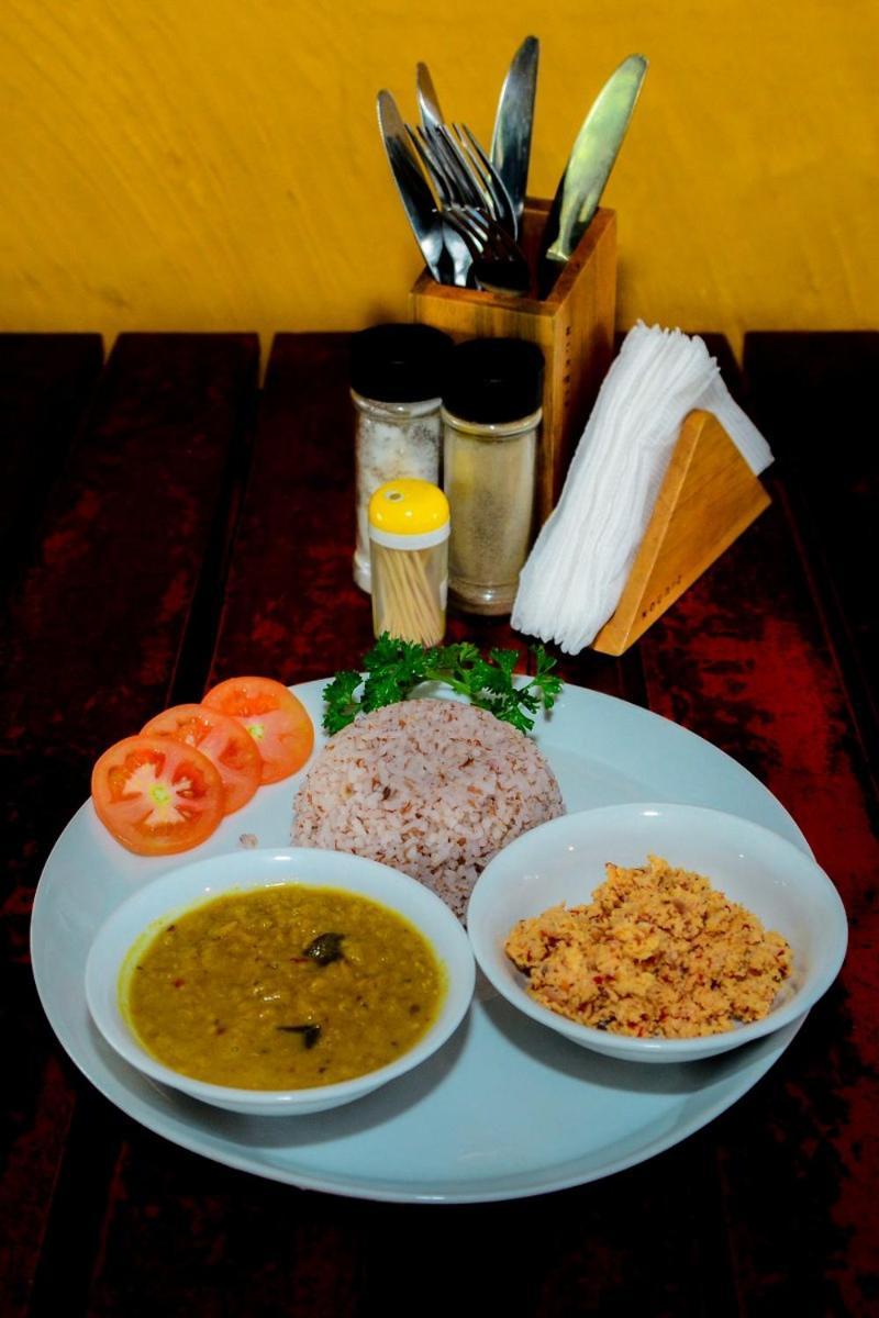 Coconut Style Restaurant & Milinda Guest Hotell Unawatuna Exteriör bild