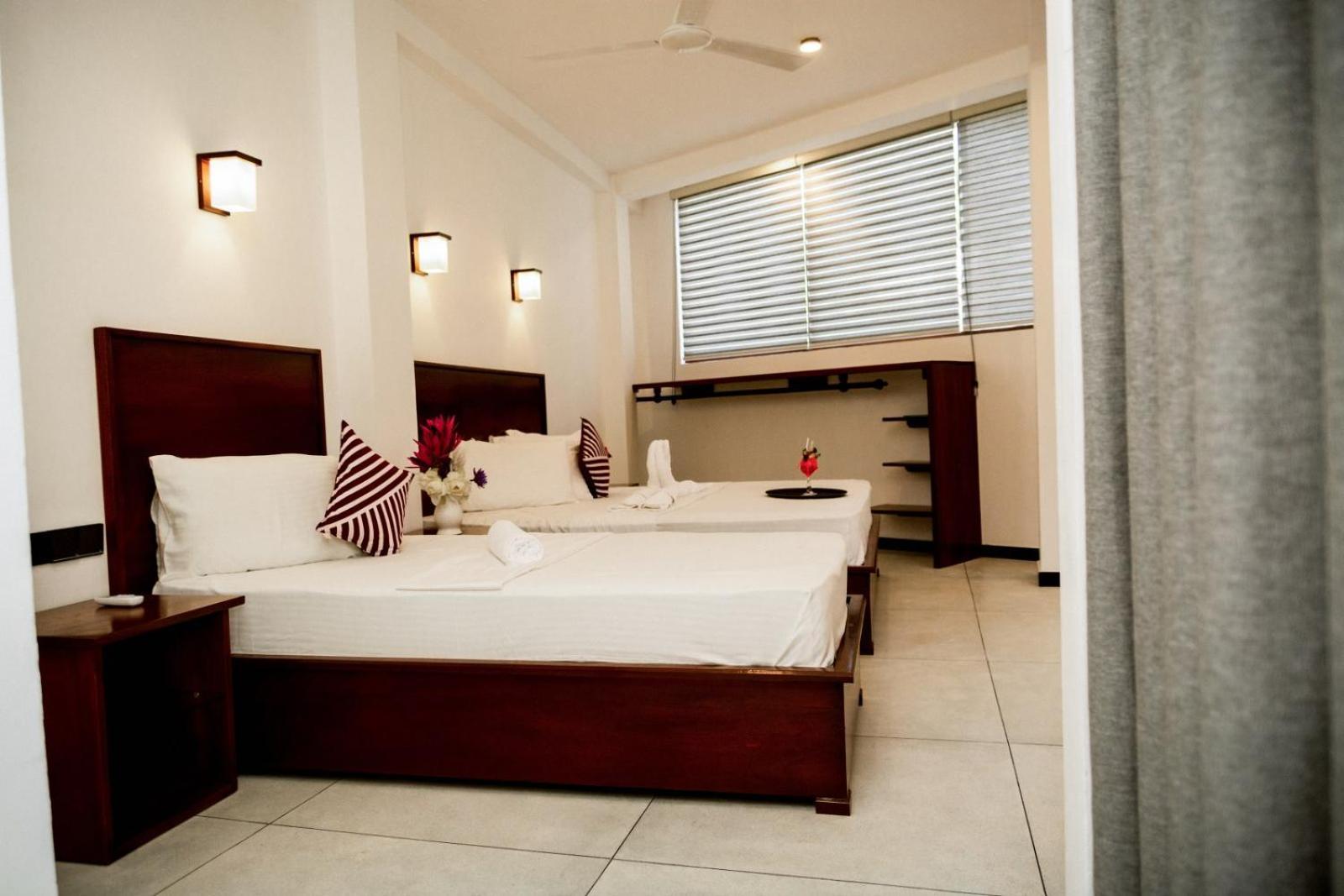 Coconut Style Restaurant & Milinda Guest Hotell Unawatuna Exteriör bild