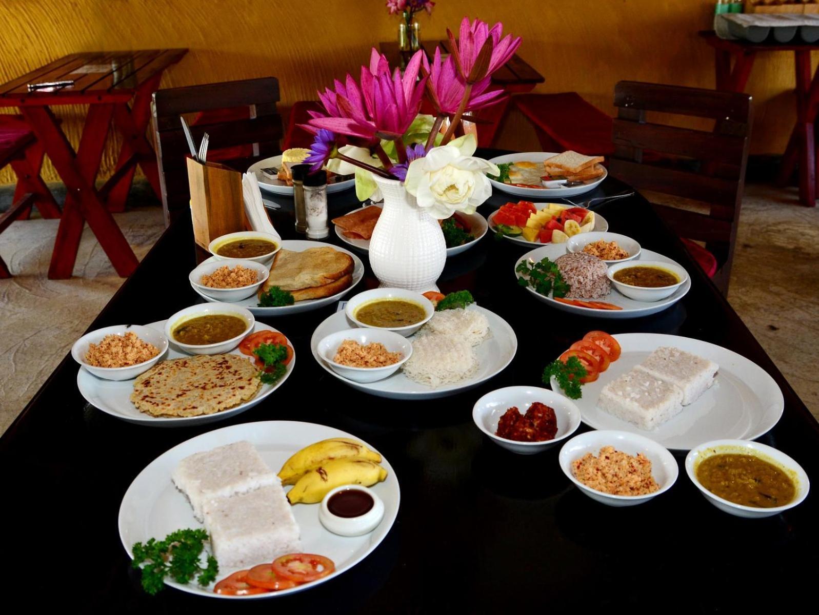 Coconut Style Restaurant & Milinda Guest Hotell Unawatuna Exteriör bild
